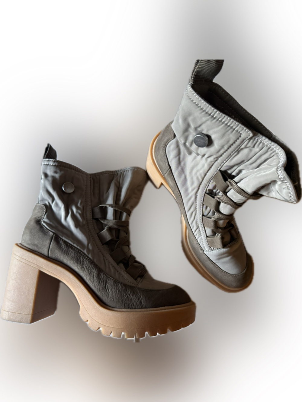 Dolce Vita Green Lace-Up Lug-Heel Ankle Boots with Tan Sole